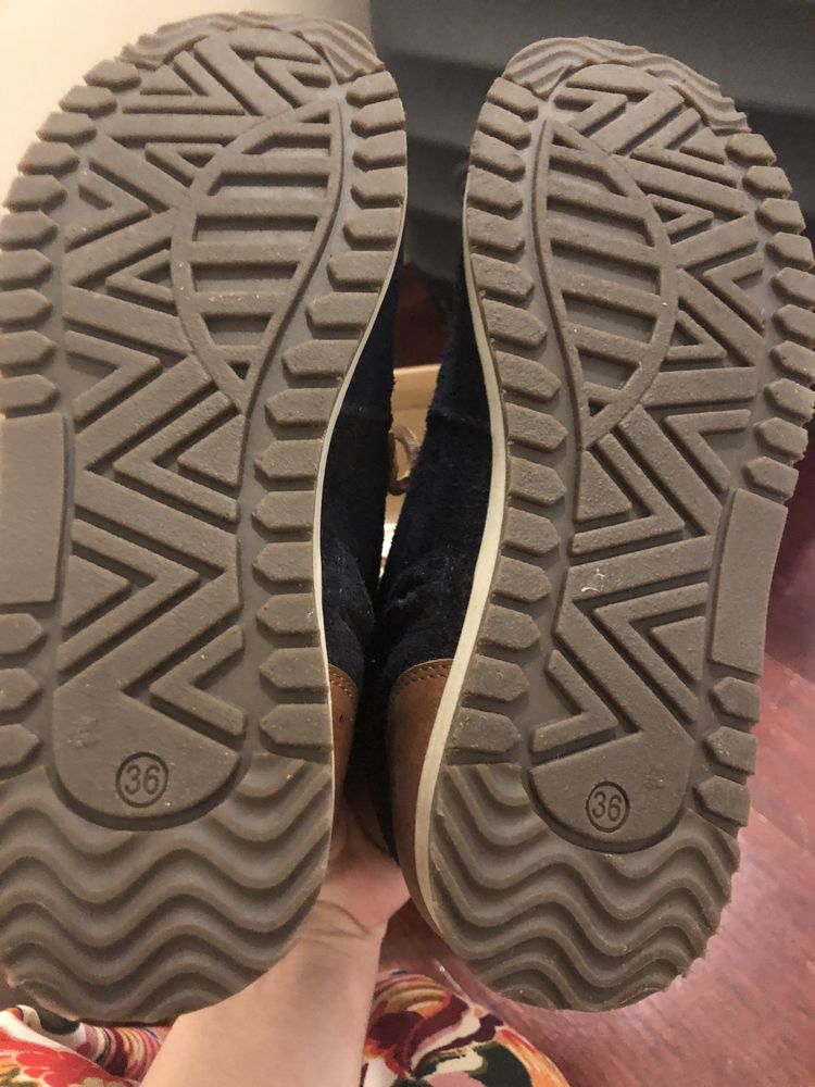Botins pele e camurça tam. 36 Massimo Dutti novas em caixa