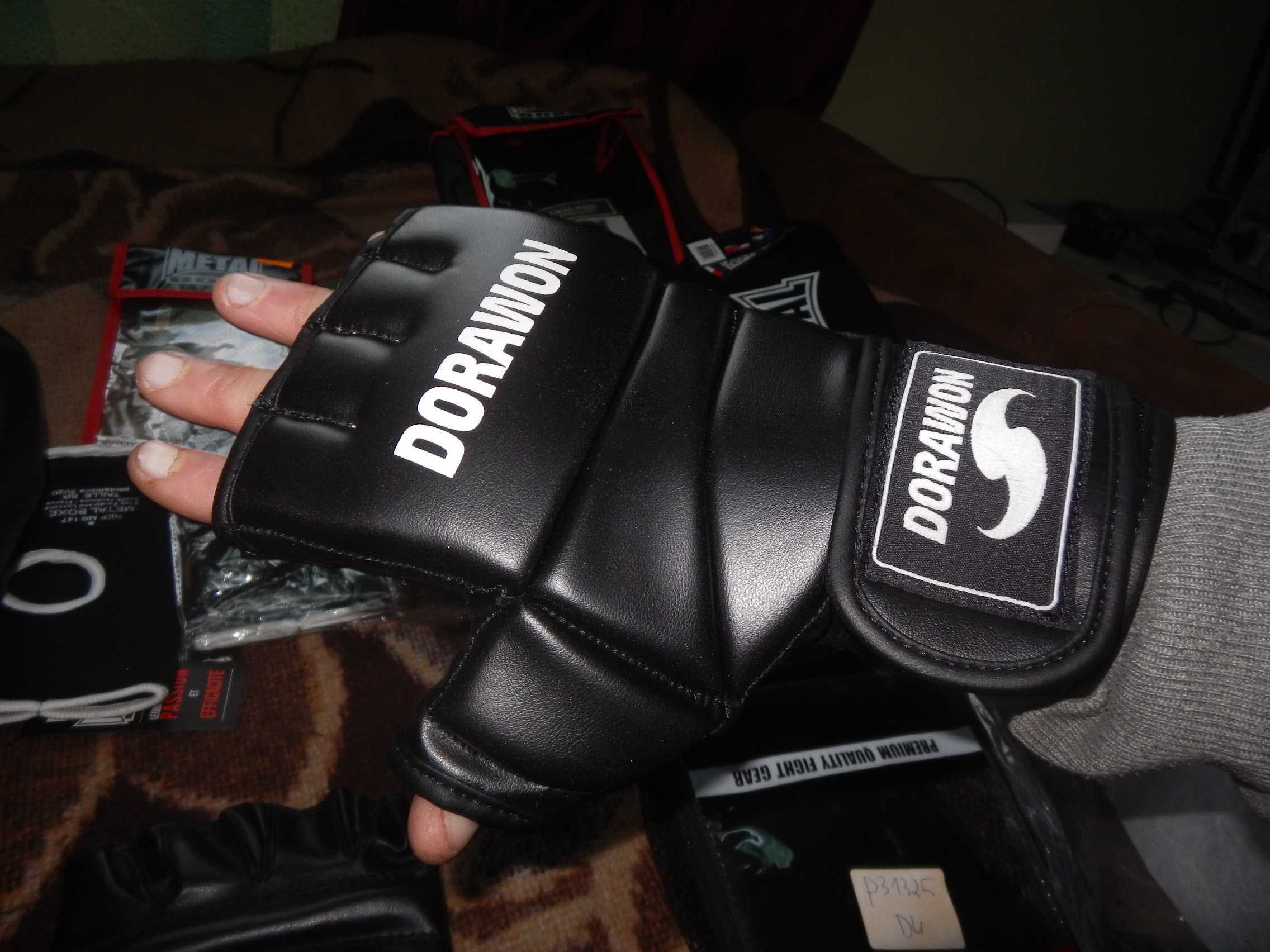 Wyprzedaż-.zestaw do walk dla chłopaka (wysokiego)MMA /boks inne