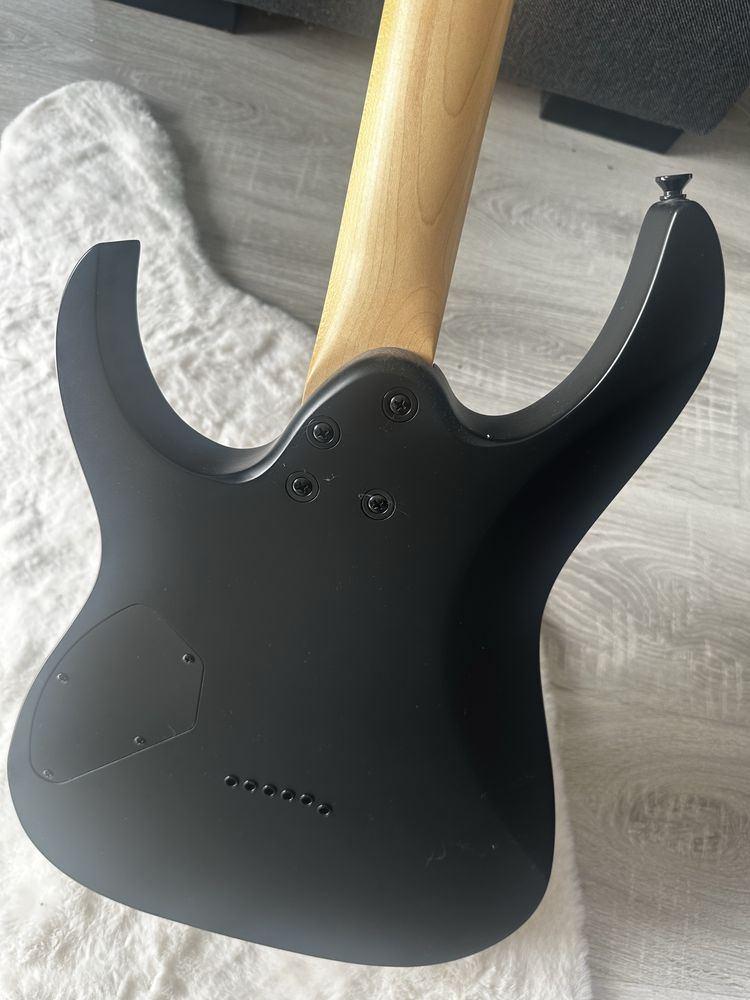 Gitara elektryczna ibanez czarna plus wzmacniacz
