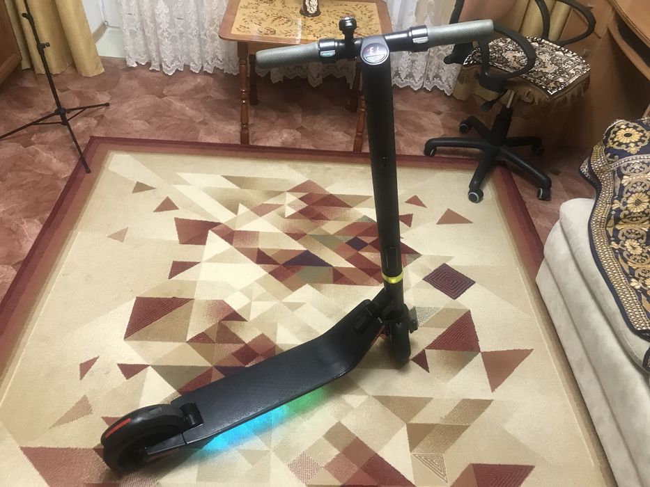 Електросамокат LSI1025006