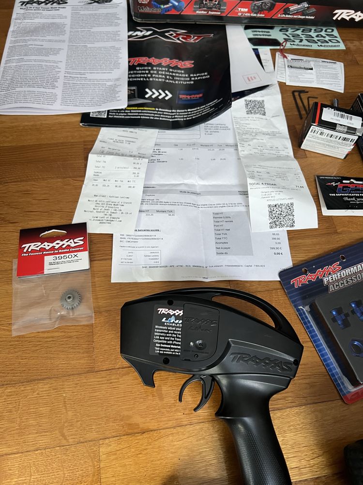 carro RC Traxxas mini XRT com extras
