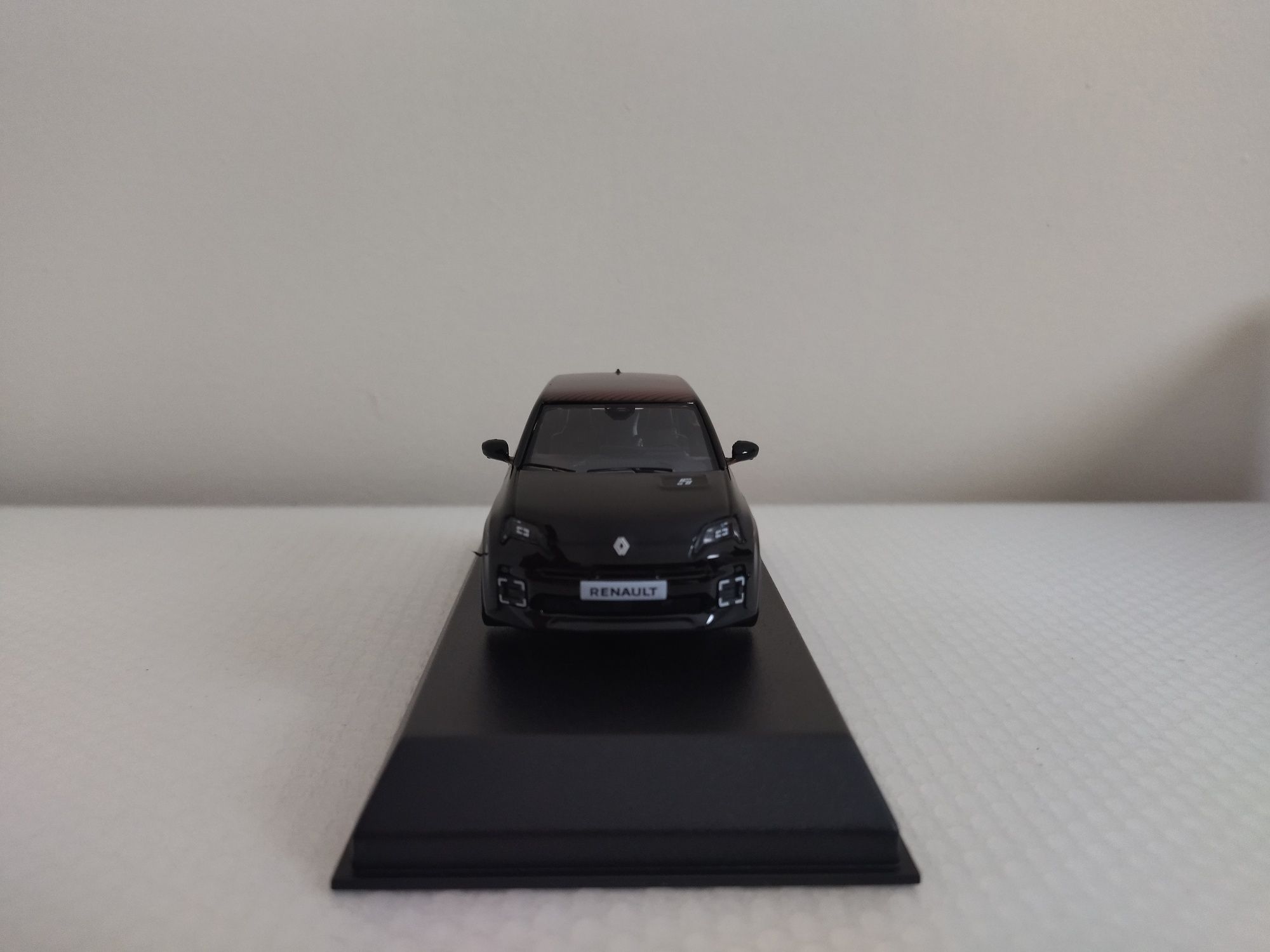 Miniatura Renault 5 E-Tech 1/43 Nova