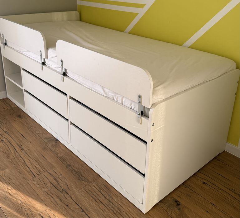 Łóżko SLAKT z materacem Sola i pokrowcem Medicott Silver