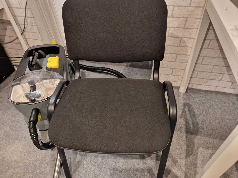 Wynajem Odkurzacza Piorącego Karcher Puzzi 10/1 3 porcje środka Gratis