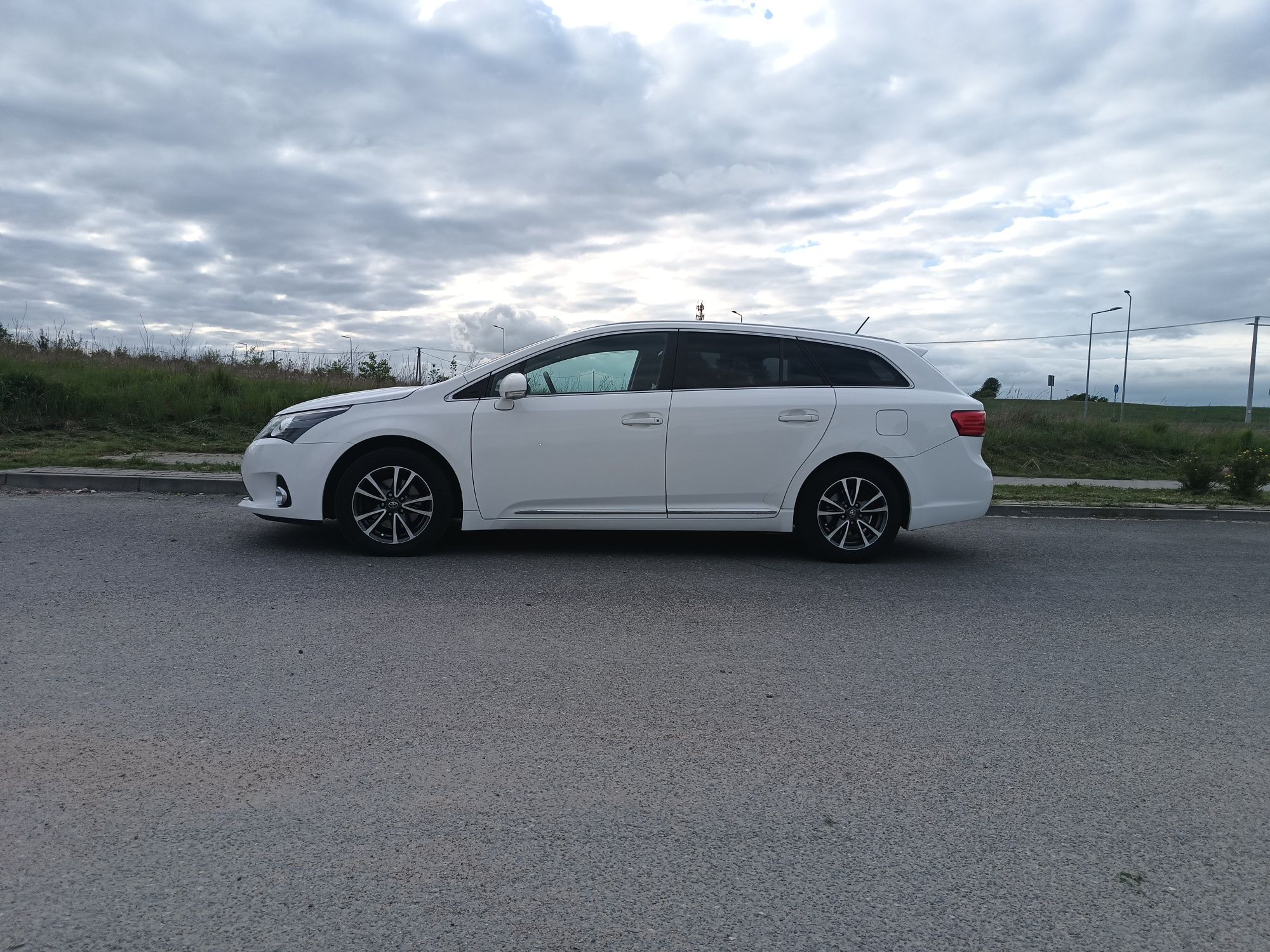 Toyota Avensis t 27 2.0 D4D 2014