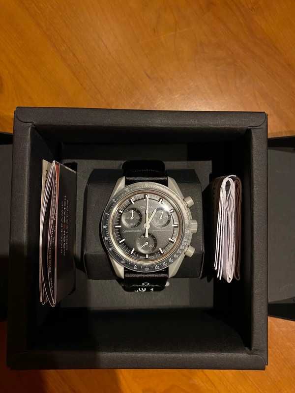 Omega x Swatch SO33M100 – Księżycowa Poetyka