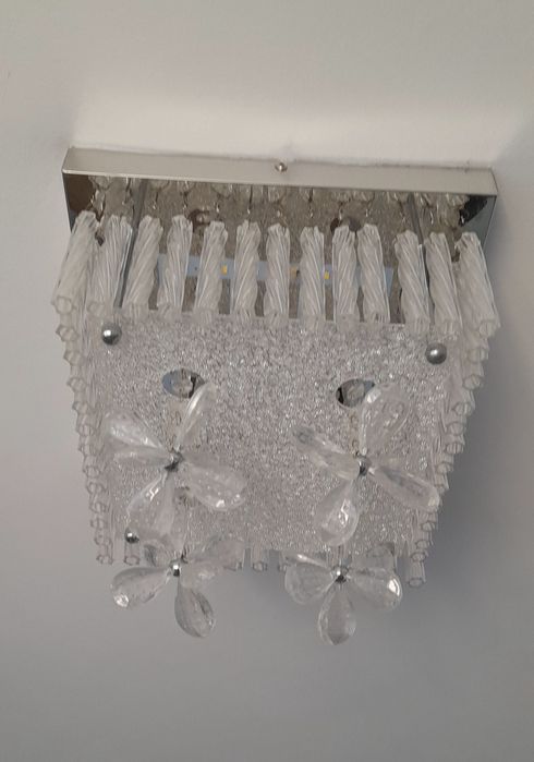 Żyrandol ledowy do salonu