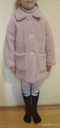 Пальто на девочку мех тедди,буклированное. 122 рост Цвет пудра.