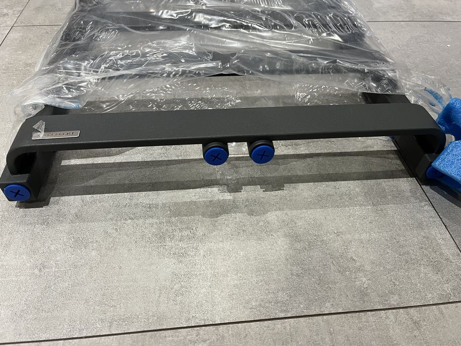 Grzejnik łazienkowy Excellent 50 x 84 cm, przyłącze 470 mm