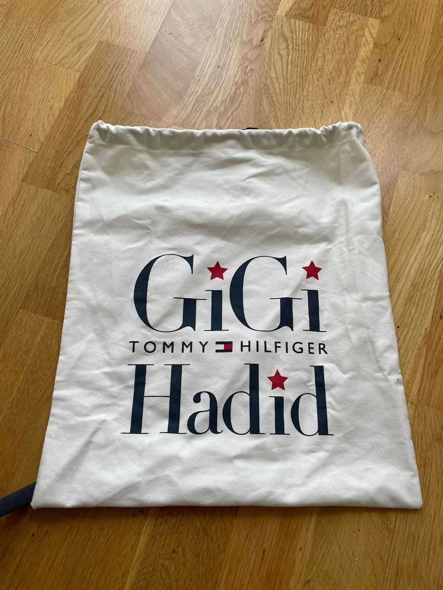 Torebka Tommy Hilfiger by Gigi Hadid
