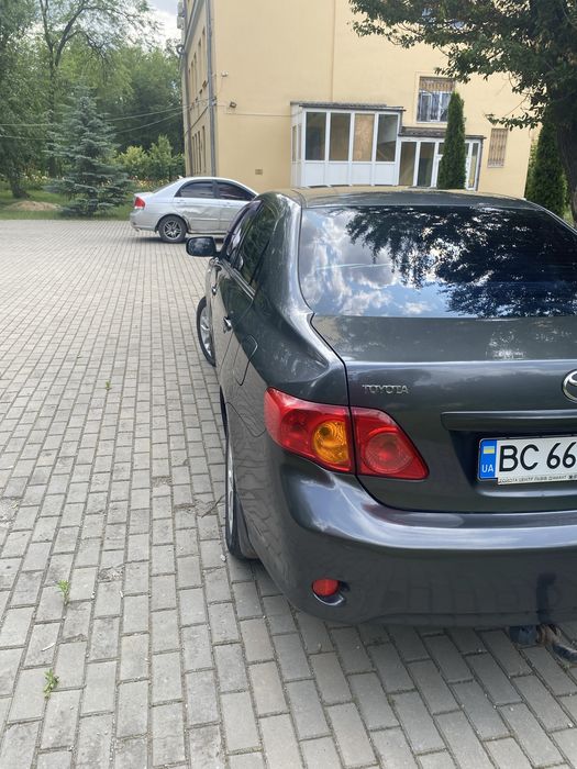 Королла 1.6хорошем состоянии полный электропакет!