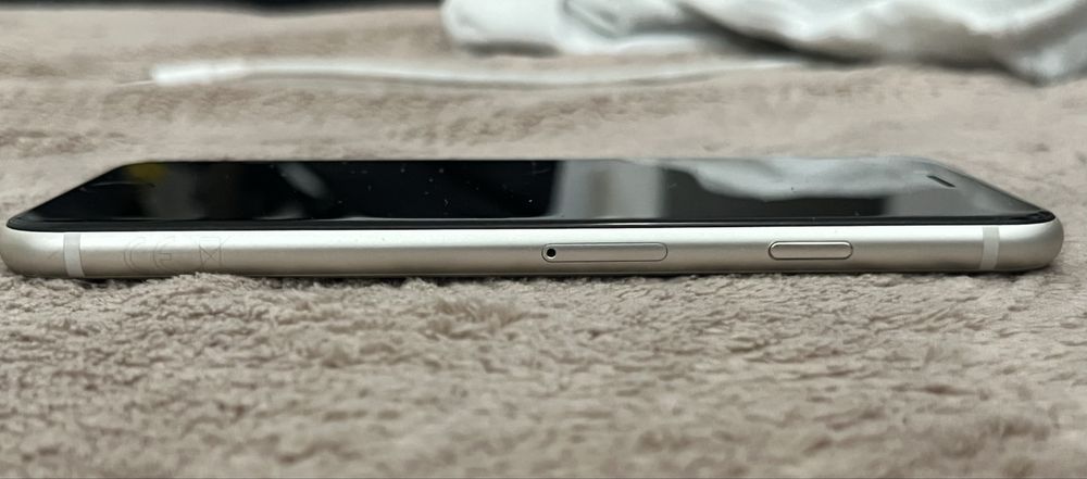 iPhone SE 3 (2022) 64GB Biały
