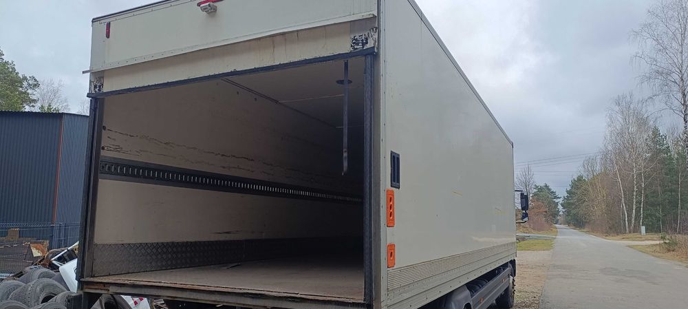 Kontener Mercedes Atego