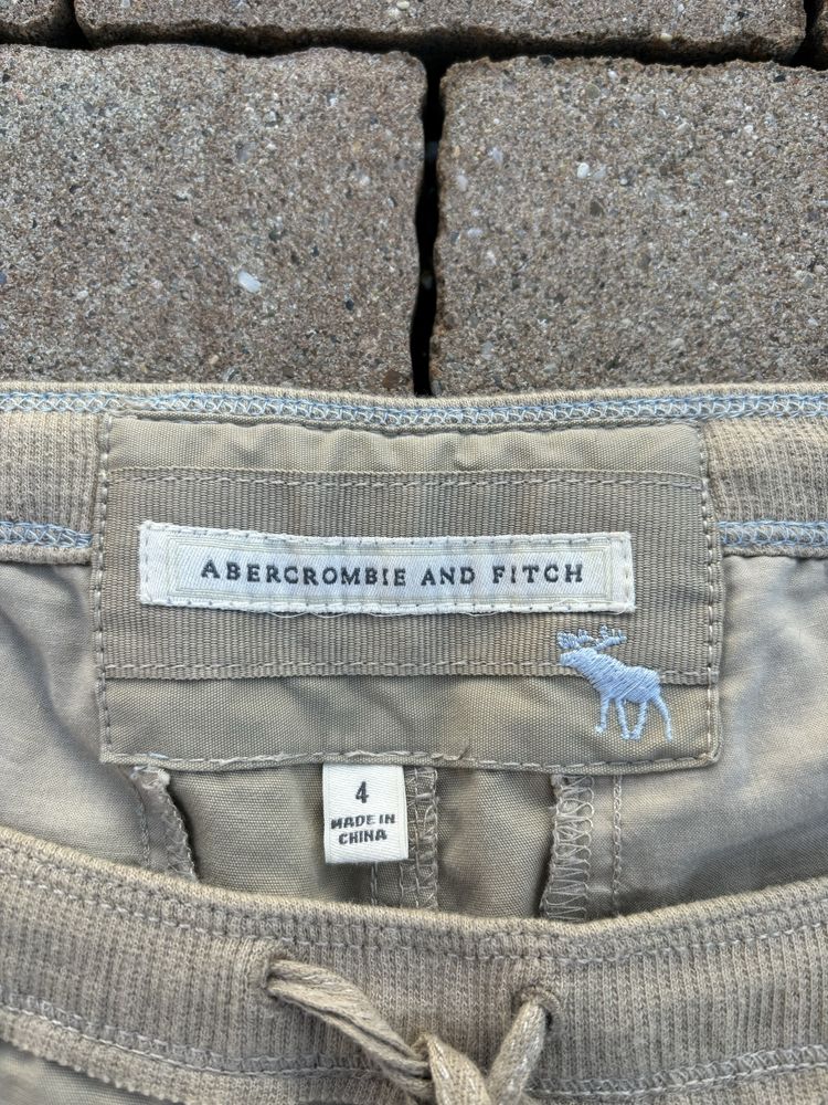 Spodnie 3/4 Abercrombie & Fitch S