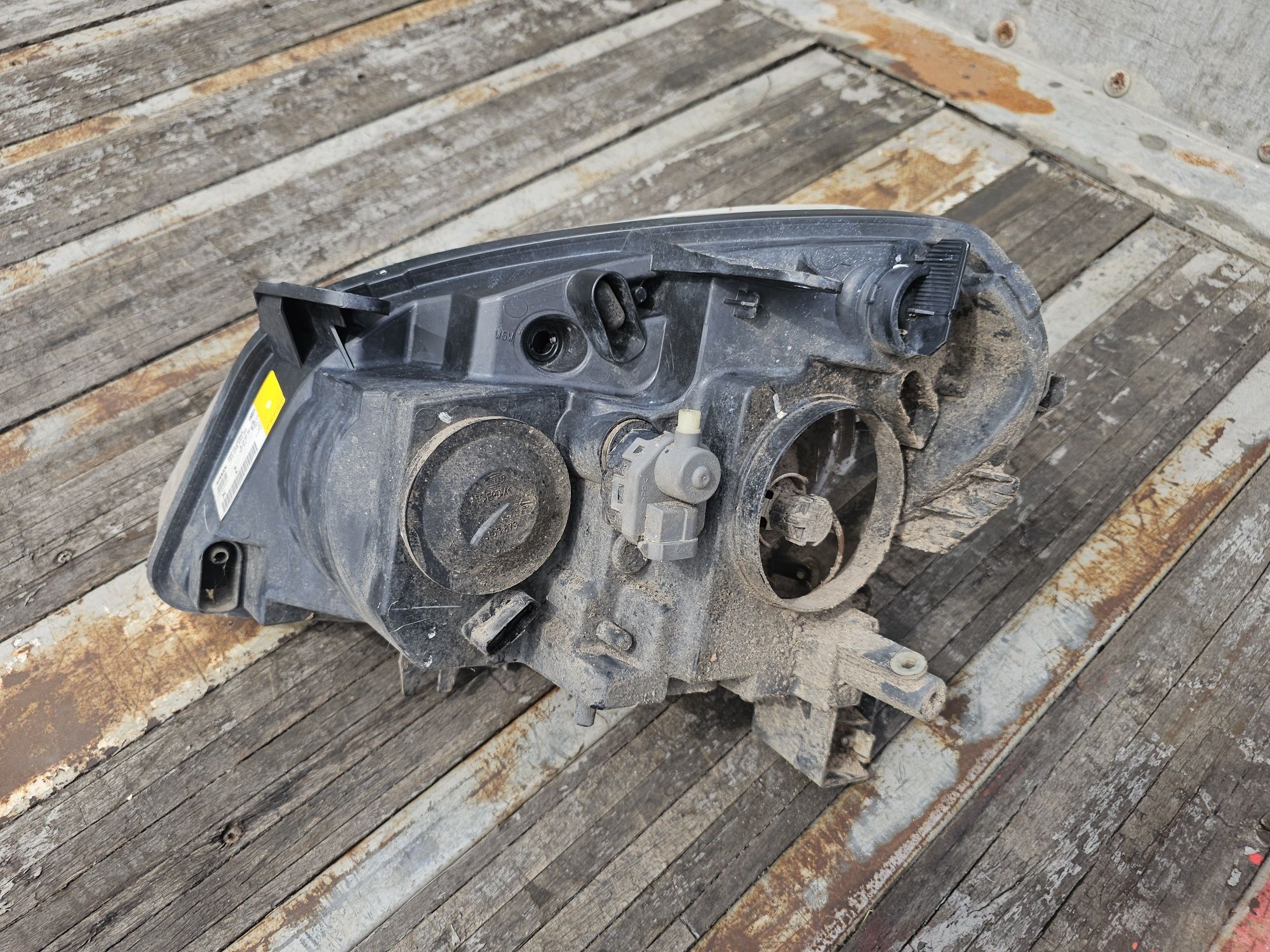 Nissan qashqai j10 reflektor prawy lampa przod Europa