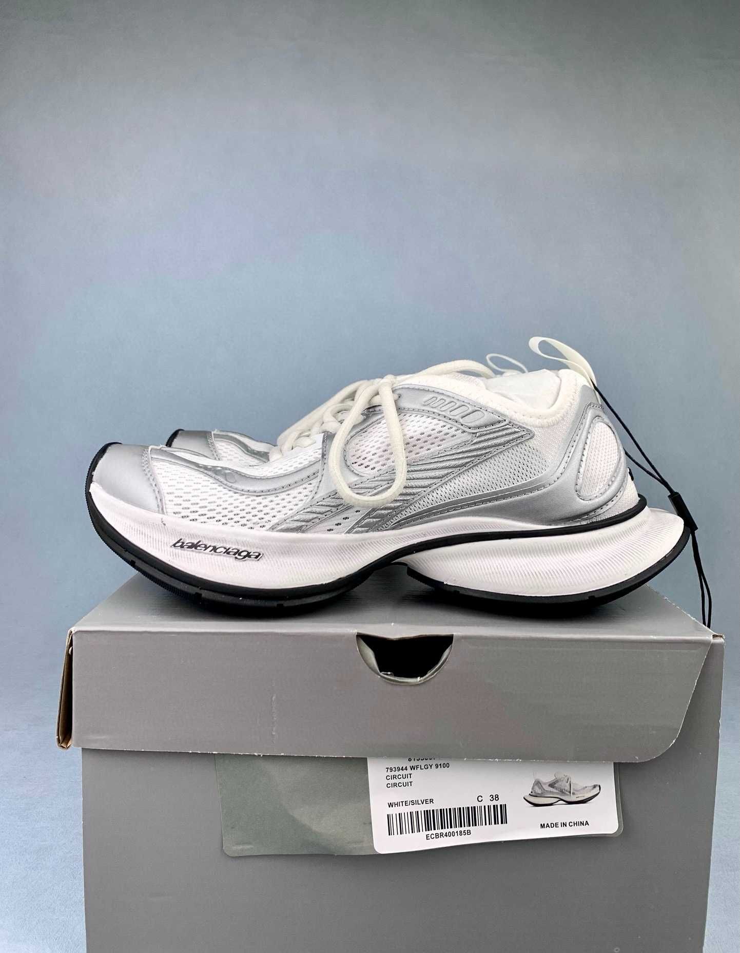 Balenciaga Circuit Sneaker Worn-Out White Silver кроссовки баленсиага