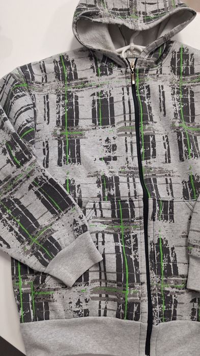 Bluza dla chlopca 158 8zł