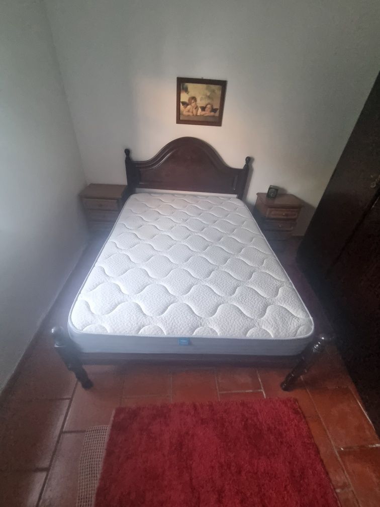 Vendo colchão como novo e estrado 183x133