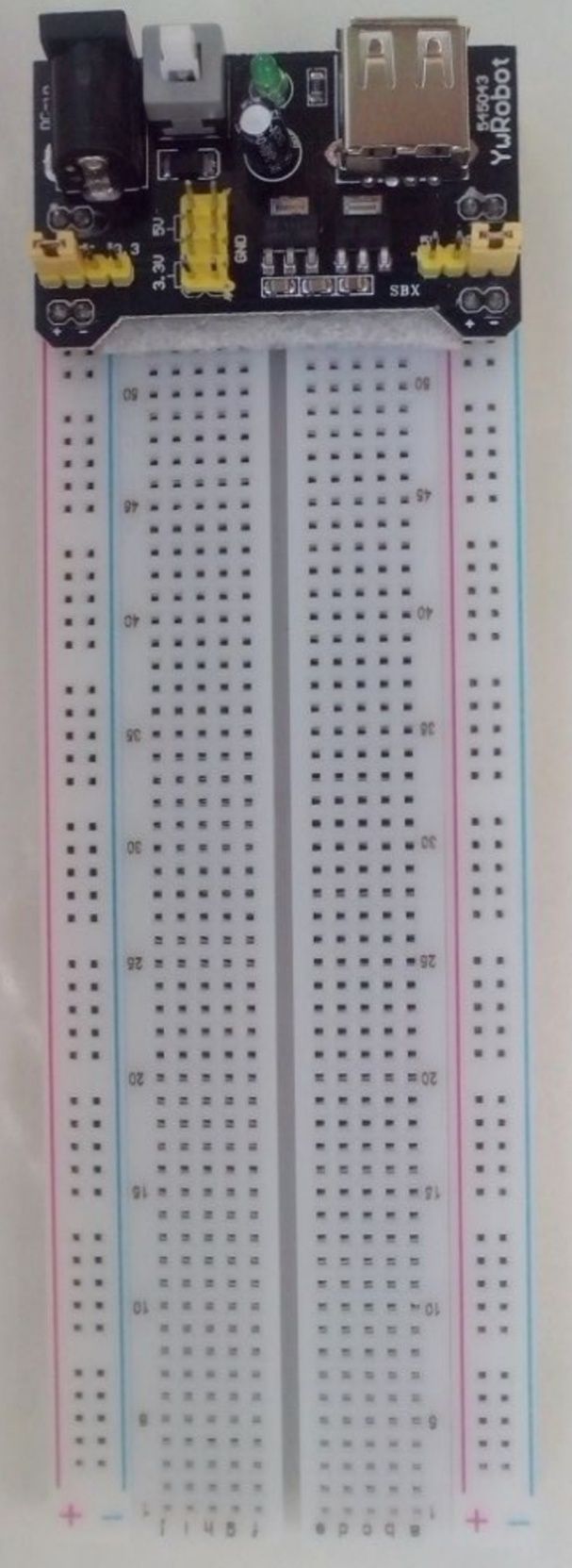 Макетная плата ,  Arduino, перемычки, модуль питания