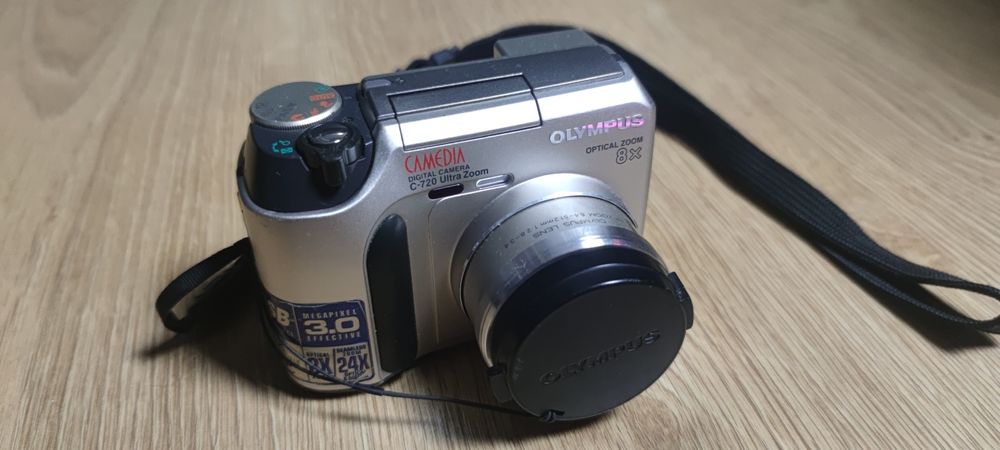 Aparat Olympus C-720 Ultra Zoom