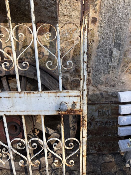 Portao ferro antiguidade