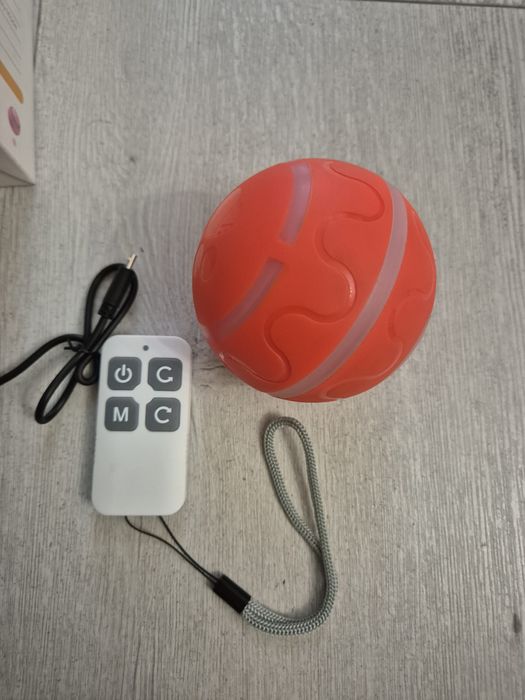 Interaktywna piłka dla psa kota