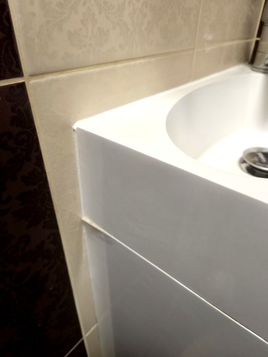 Підвісна  тумба з умивальником +дзеркало