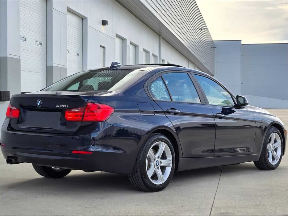 BMW 3 Series 328i      2015