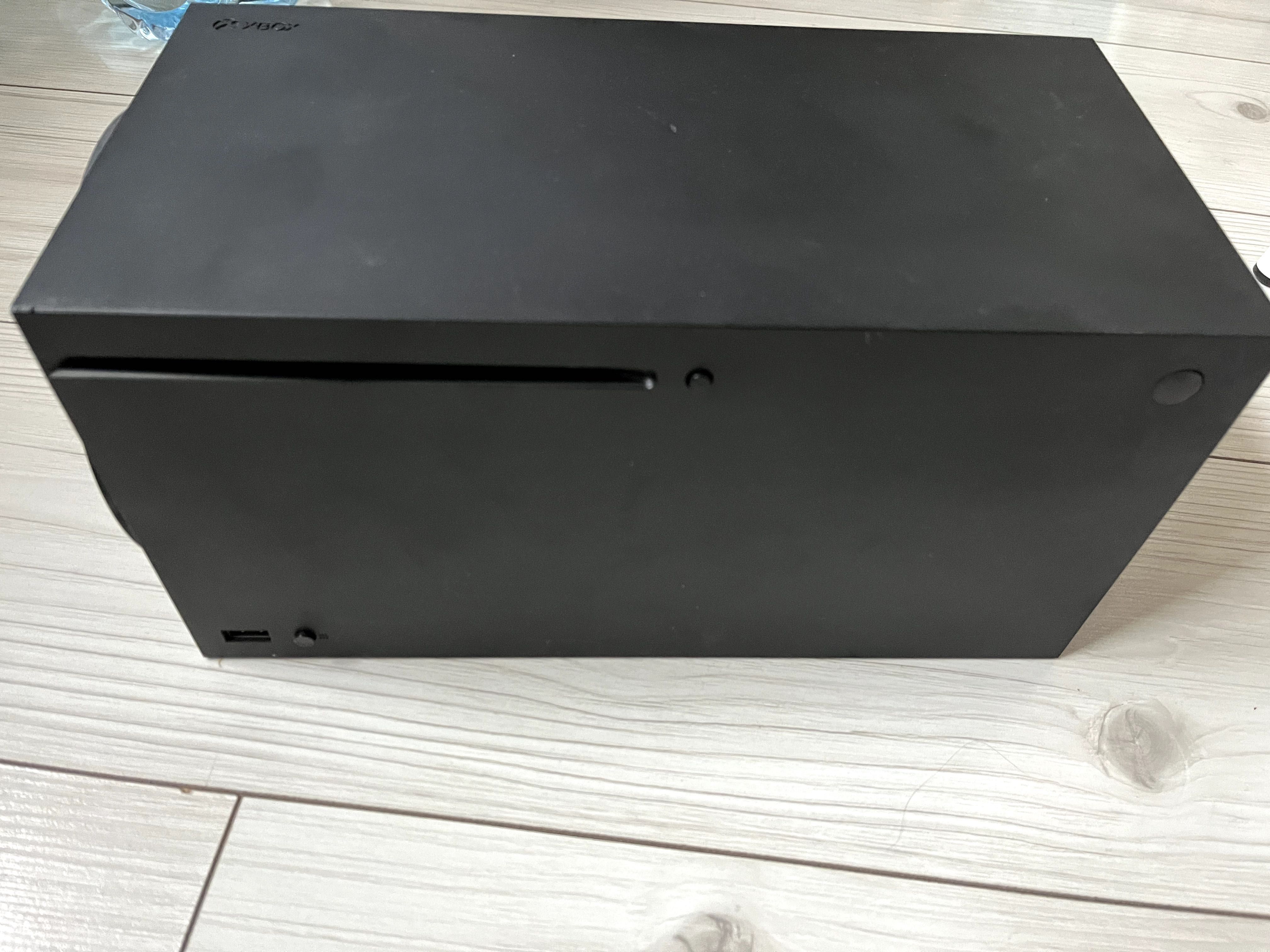 Xbox Series X 1TB + Pady + gry