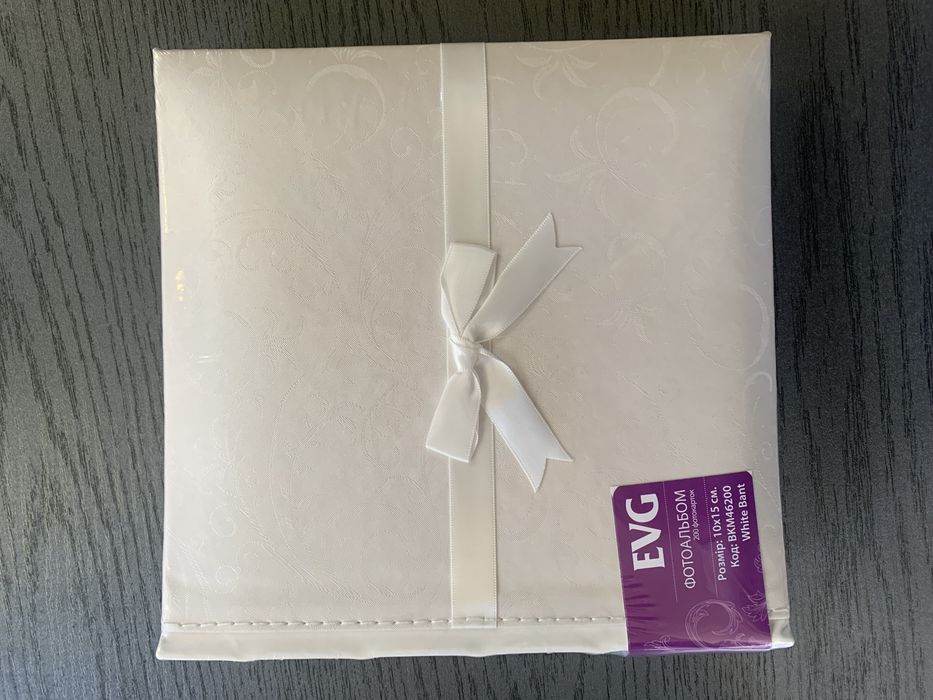 Білий фотоальбом на 200 фото