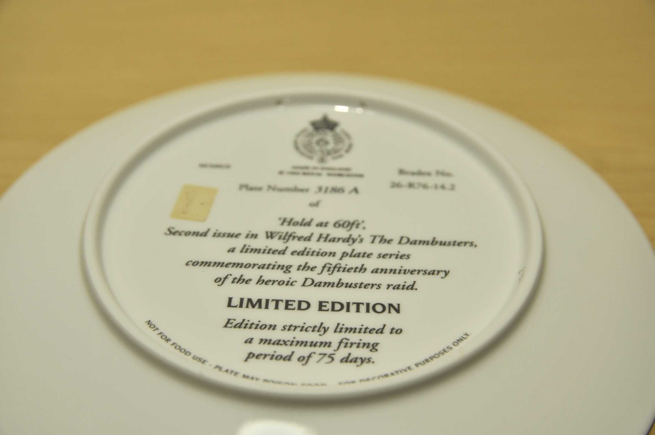 Royal Worcester talerz patera samolot bombowiec RAF Avro Lancaster