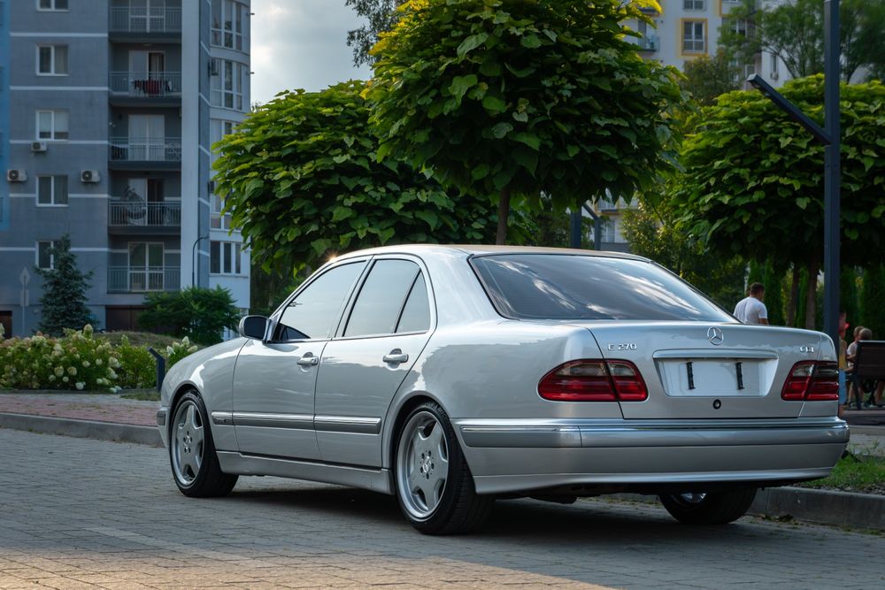 Mercede-Benz E-class W210 2.7CDI Очкарік