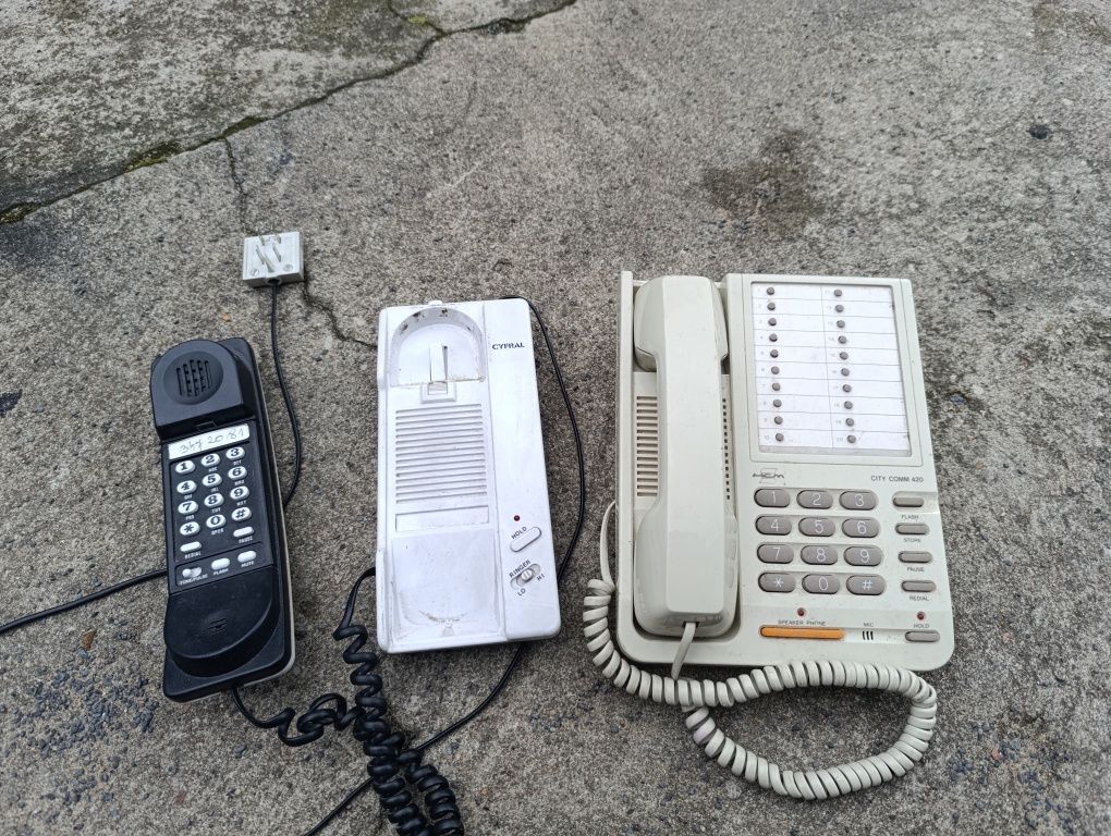 Zestaw dwóch telefonów stacjonarnych PRL