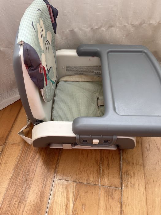 Cadeira de refeições portátil