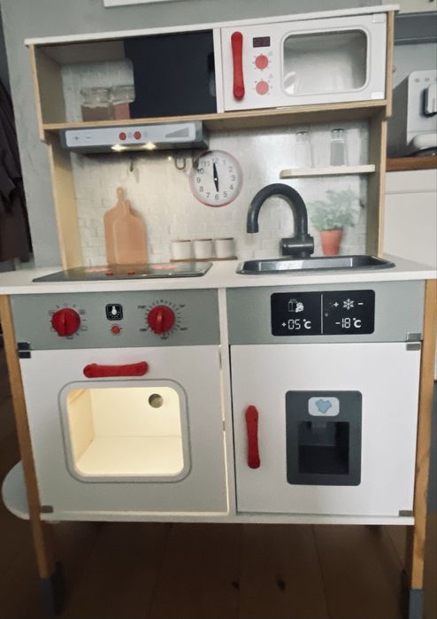 Zabawkowa kuchnia Lidl z dodatkami