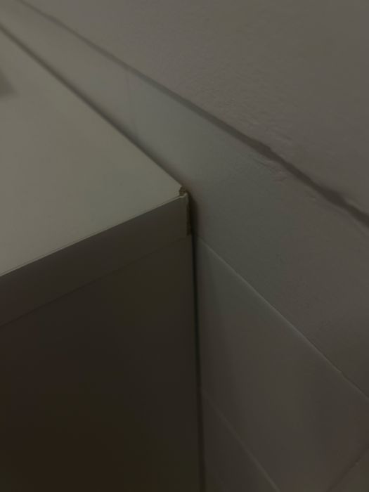 2 Comodas ikea uma de 4 e 3 gavetas