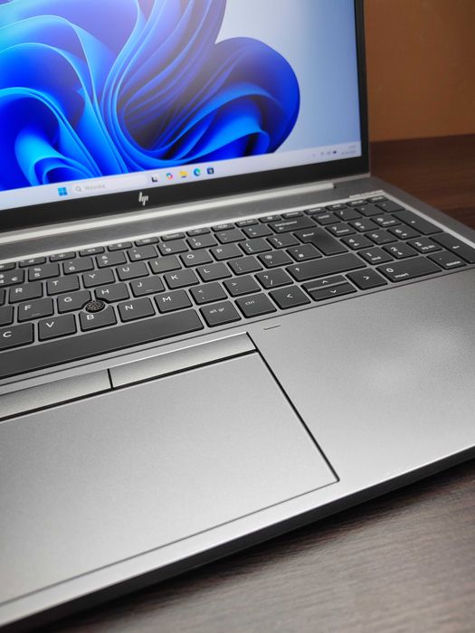 LAPTOP | HP ZBook FireFly 15 G8 | i7-1165G7 | Quadro T500 16GB 512SSD