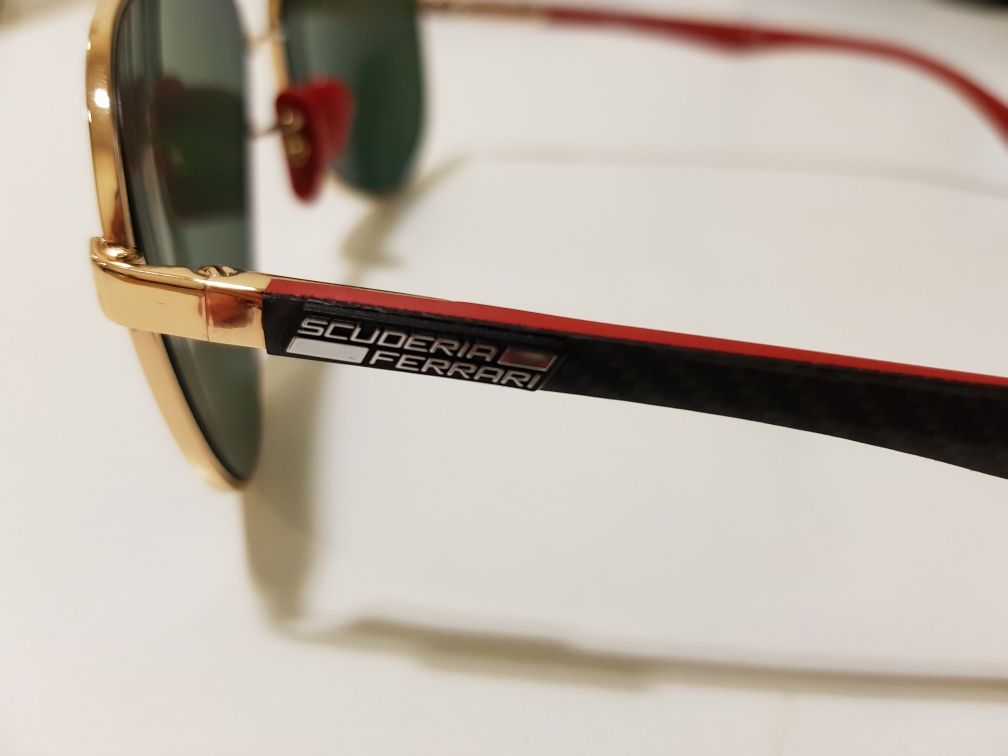 Óculos de Sol Ray-Ban Coleção Scuderia Ferrari F1 Aviator RB8313M