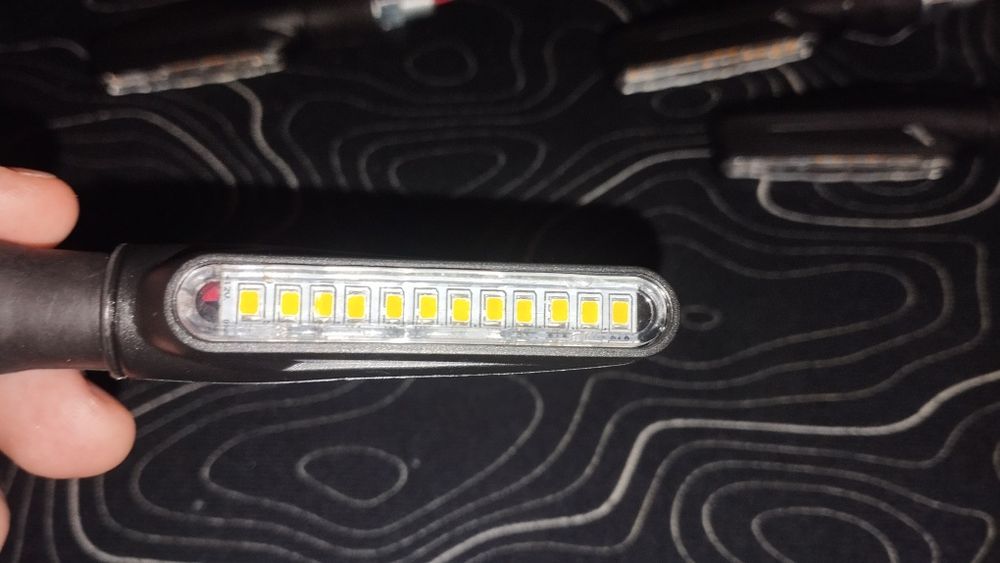 Поворотники LED комплект 4 шт - универсальные, яркие, для мопеда/скуте