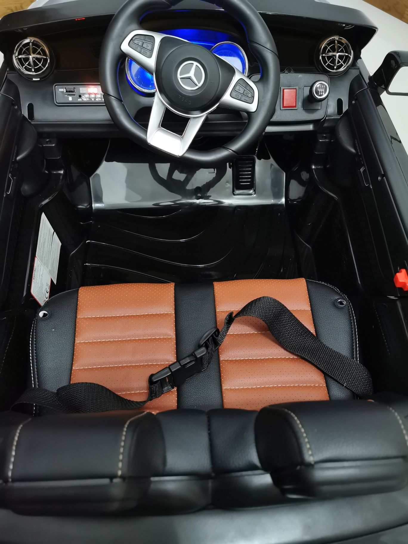 Auto na akumulator Mercedes SL 65 AMG, Mocne silniki 2 x 45W