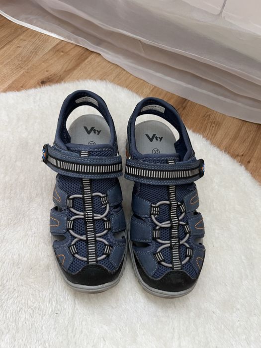Sandały chłopięce 33