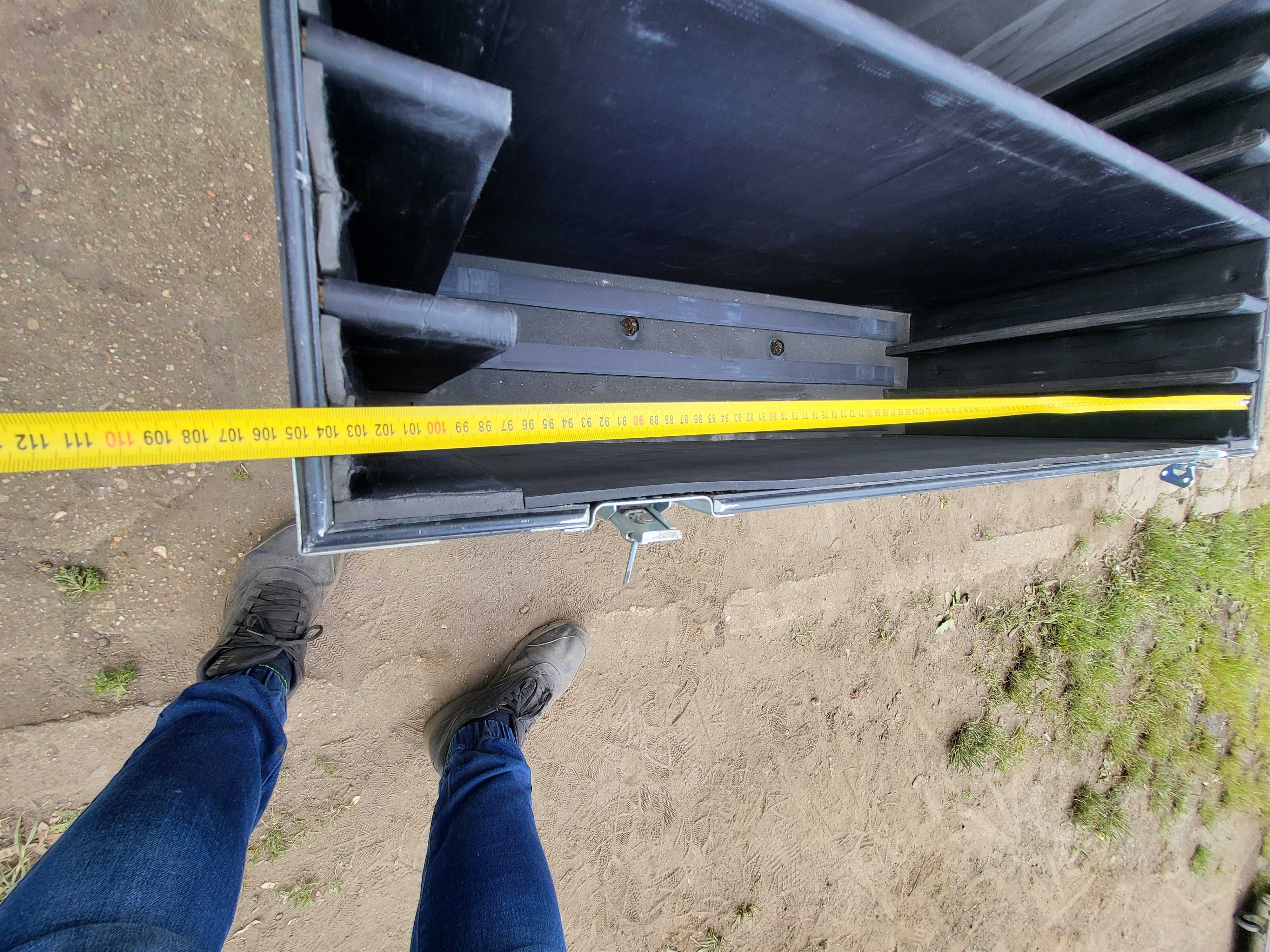103x53x48 CASE, po diodzie 6szt 100x50, ekran flightcase