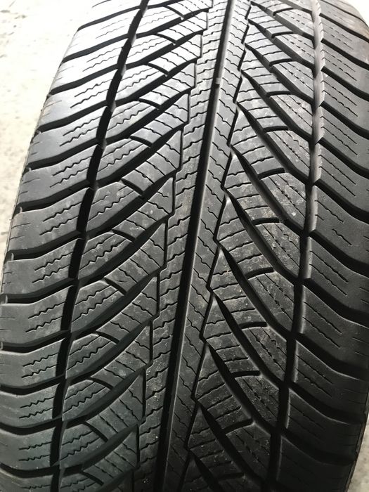 245/45/18. Гудіер