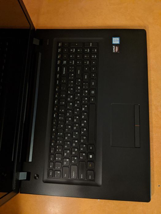 Lenovo 17.3"/Core i5/Бат 3год/AMD R5 M330 2gb/SSD 500gb/RAM 12/Хороший