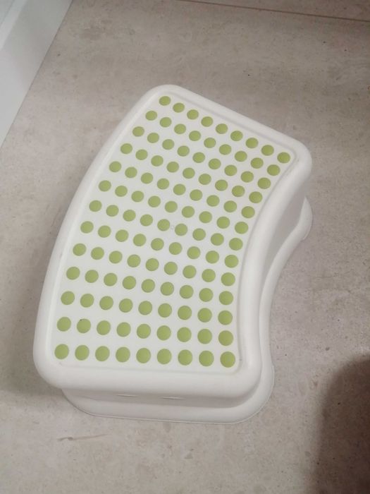 Podnóżek Ikea jak nowy