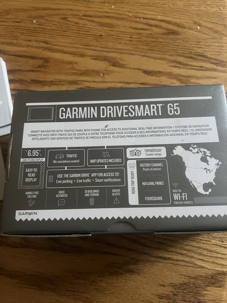 Навігатор Garmin drive smart 65