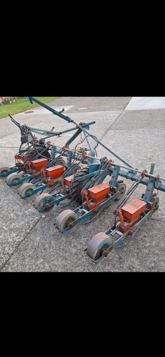 Siewnik precyzyjny punktowy do warzyw ziół Buraczka Stanhay S870 6cio