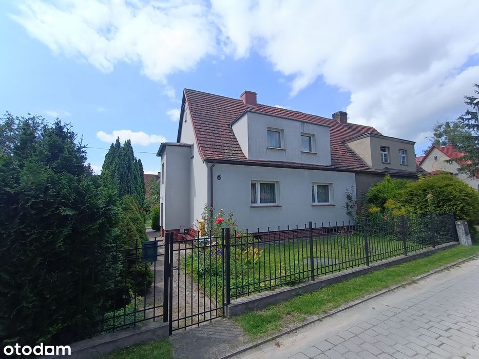 CIEKAWY DOM 127,34 m2 na działce 932 m2