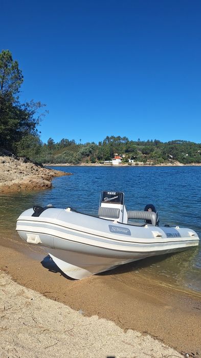 Semirrigido 4,5M motor 40cv 4T injecção