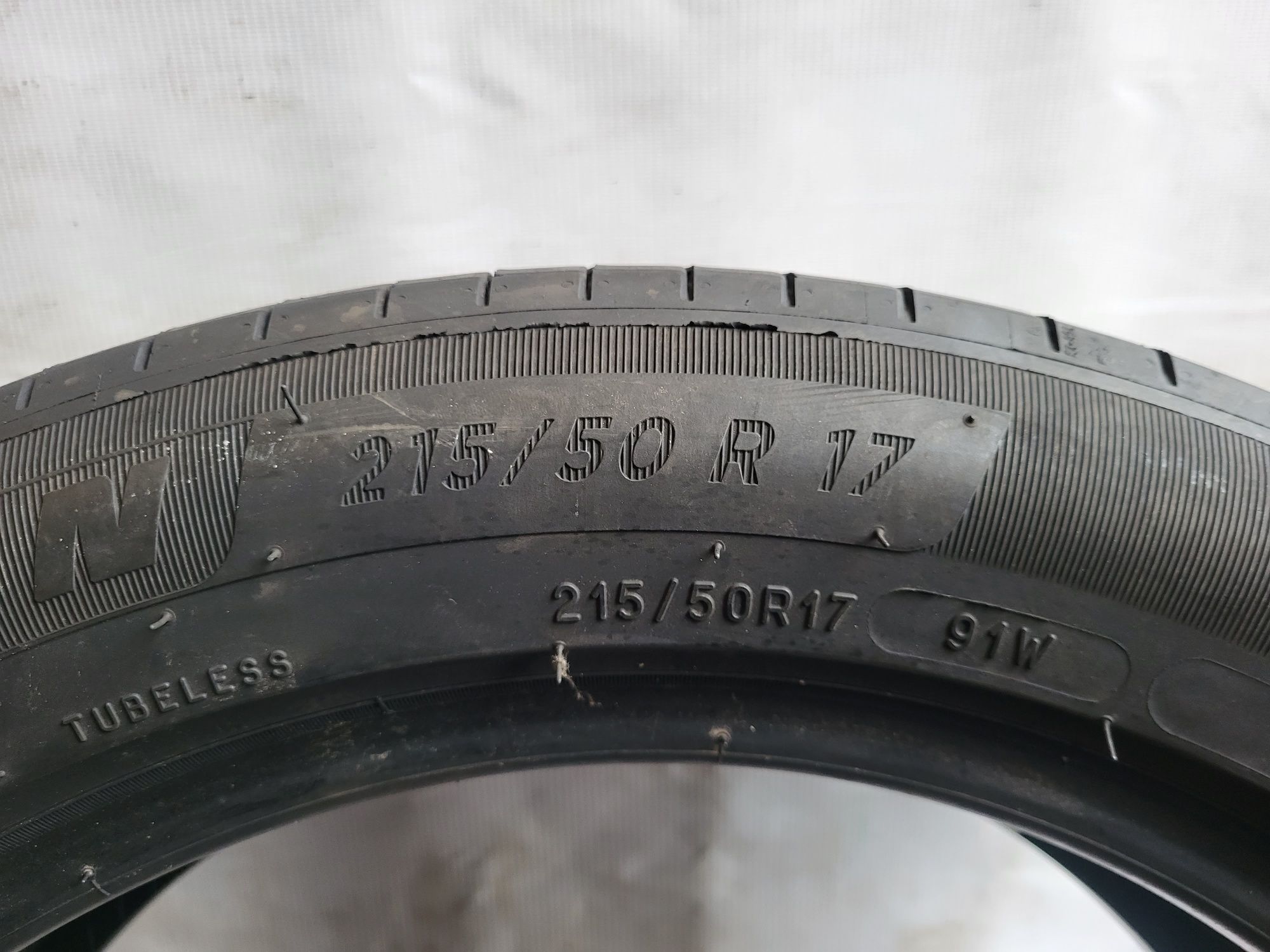 Opony Michelin Primacy4 215 50 R17 Para